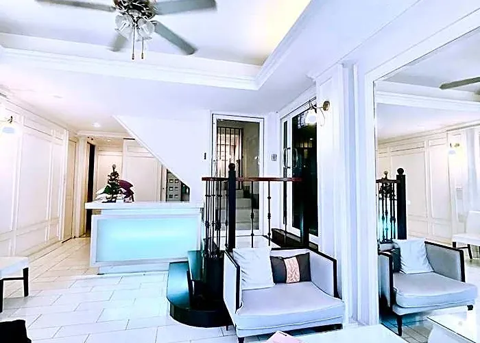 Hotel Aora Boutique Sutthisan 5*