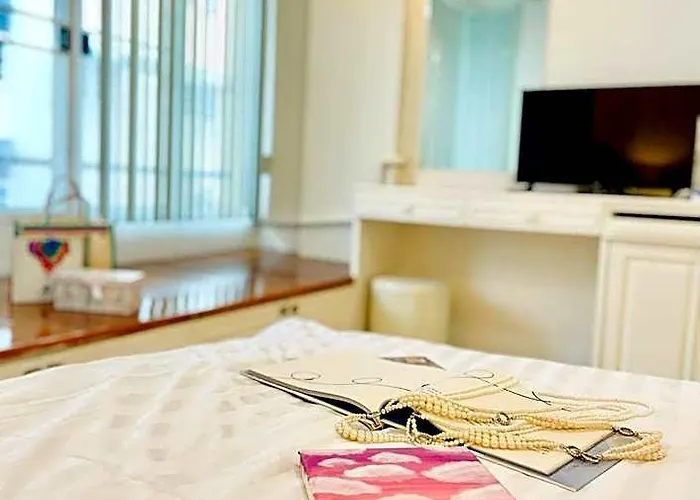 Aora Boutique Sutthisan