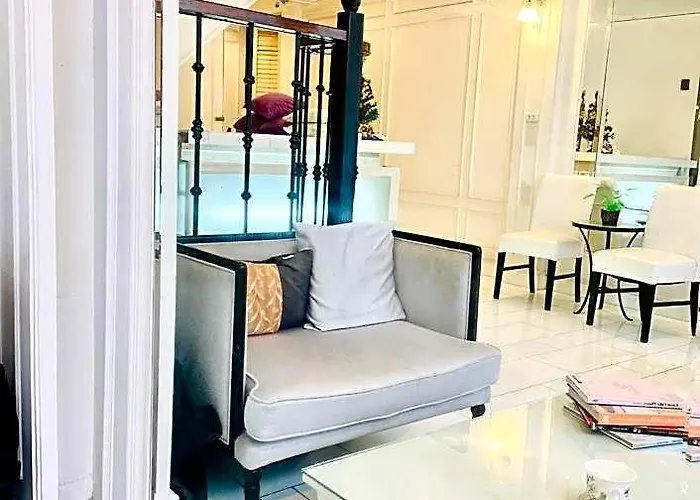 Aora Boutique Sutthisan Hotel